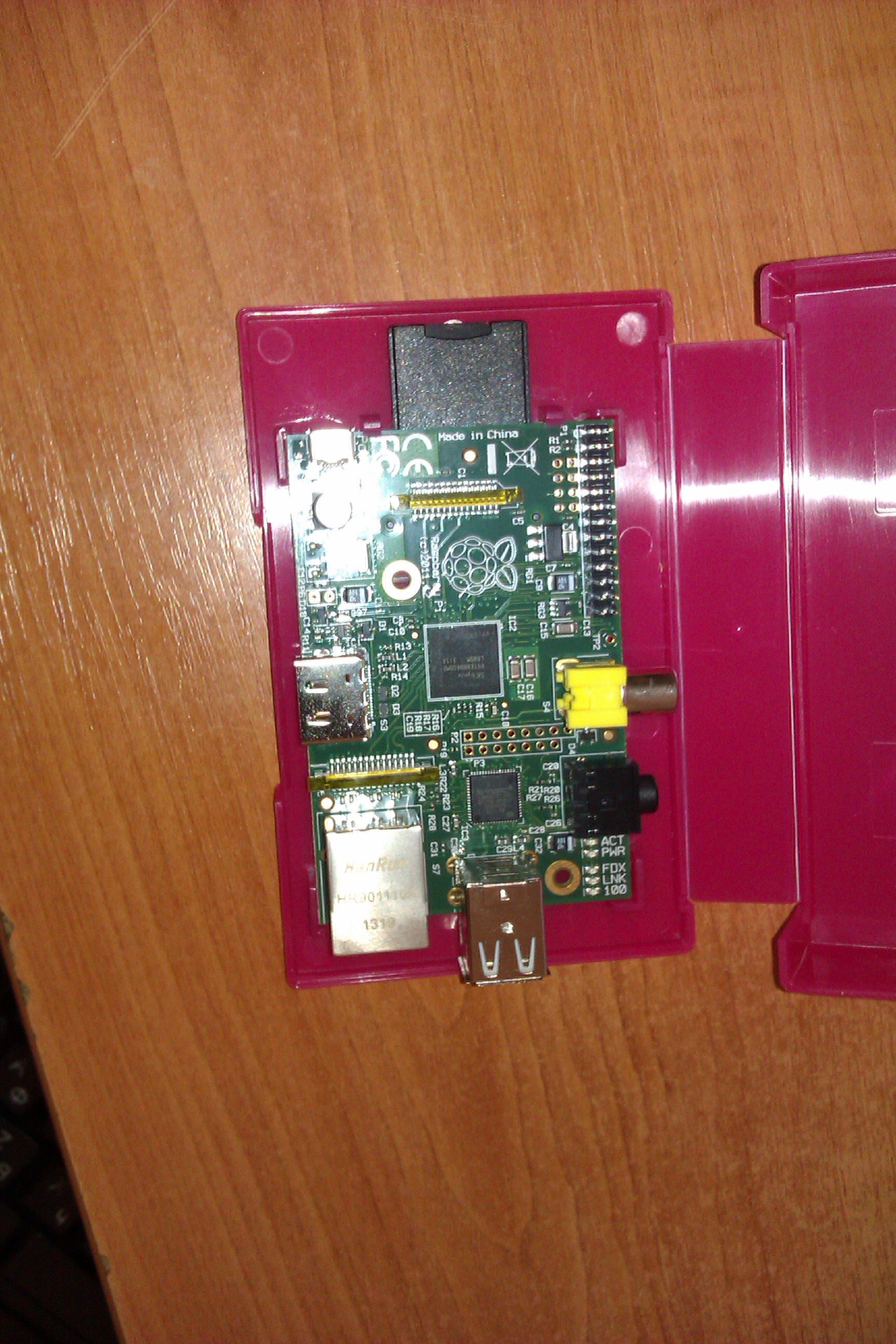 Raspberry Pi model B rev.2 512 MB - Еще вид сверху